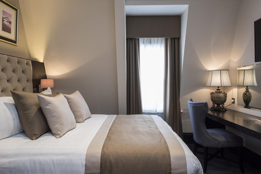 The Vermont Aparthotel Newcastle upon Tyne Room photo