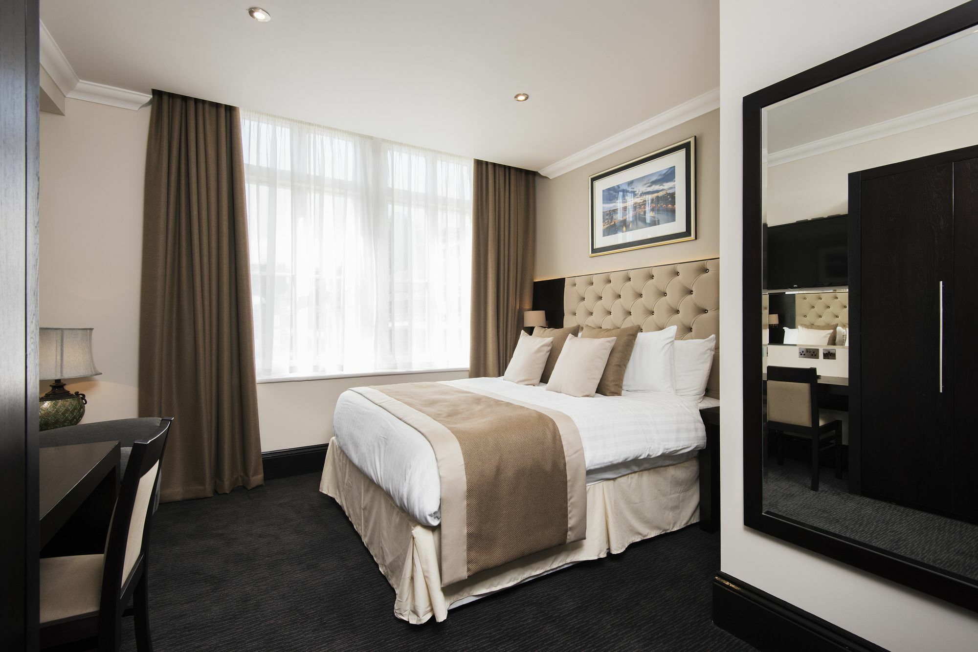 The Vermont Aparthotel Newcastle upon Tyne Exterior photo